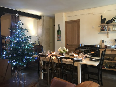 appartement complet en RDC donnant sur rue calme et proches toutes commodités<br Paris, France appartement style loft en rdc Entire rental unit vacation rental 22744429