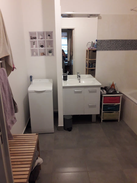 L'appartement est situé à 2 minutes à pied de la Gare Rosa Parks (RER E) et du T Paris, France Paisible Appartement Rosa Parks - 4pers Entire rental unit vacation rental 28583195