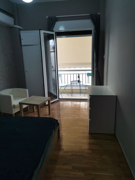 A cosy apartment, great for somebody by themselves or a couple. In the city cent Athens, Greece Cosy apartment in Athens Centre Entire rental unit vacation rental 49833787
