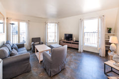 We include  an insurance including cancelation for health reason <br /><br />Tak Paris, France TOP FLOOR - AC - INSURANCE with 2 BD Entire rental unit vacation rental 4206536