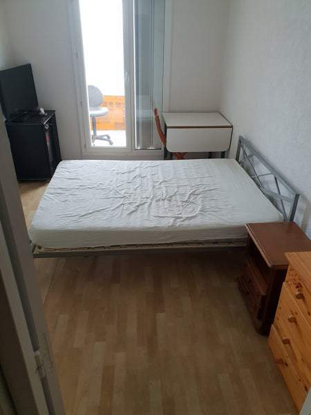 Appartement ce situant au 14 ème étage,  accès autorisé à tout l'appartement, té Lormont, France Logement de Yannick Private room in rental unit vacation rental 21589822