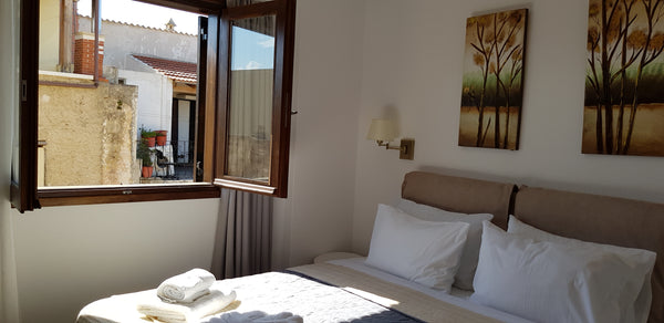 Great seaview luxury and comfotable apartment in the heart of the city, old harb Chania, Greece DELUXE FAMILY SEAVIEW TOWN APARTMENT Entire rental unit vacation rental 24600149