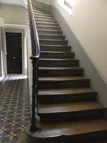 Au deuxième étage, sans ascenseur et à proximité immédiate de tous transports. P Frontonas, France LE COCON- GRANGE BLANCHE Entire rental unit vacation rental 37966855