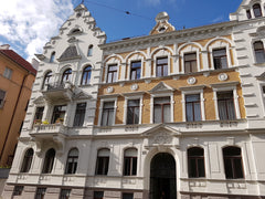 Die Wohnung befindet sich im 2. Stock in einem Wiener Jahrhundertwendehaus in de Vienna, Austria Charmante Altbauwohnung bei Schloß Schönbrunn Entire rental unit vacation rental 38316092
