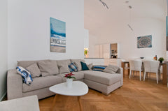 This apartment is a real bijoux for its warm and light spaces and tasteful decor Vienna, Austria Central, modern, traditional: amazing garden aptmt Entire rental unit vacation rental 21815441