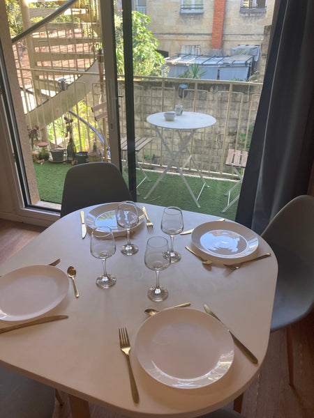 Logement coup de cœur en plein centre de Bordeaux, à deux pas du jardin public,  Bordeaux, France 2 pièces cosy jardin public, Bordeaux centre Entire rental unit vacation rental 594074706339736992