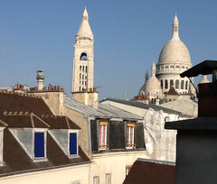 Le studio est situé à 30 mètres environ de la place du Tertre : jolie vue sur le Paris, France STUDIO SACRÉ CŒUR  PLACE DU TERTRE MONTMARTRE Entire rental unit vacation rental 6982536