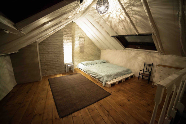 Située dans une des plus jolies ruelles piétonnière de Bruxelles au coeur du qua Brussels, Belgium Bruxelles Centre Chambre privée mansardé au Sablon Private room in townhouse vacation rental 48787588
