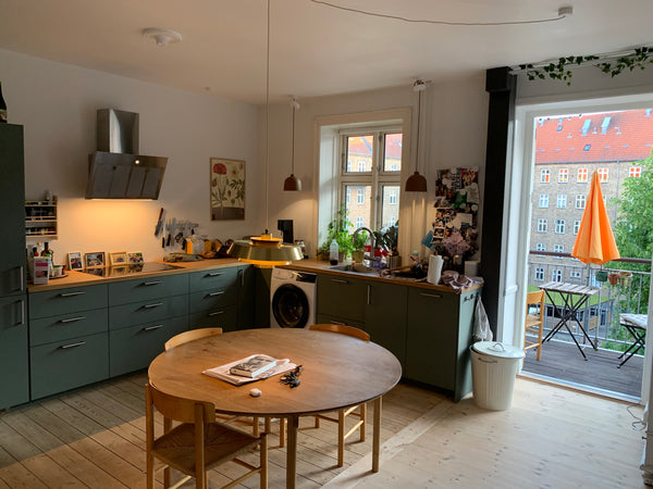 Fuldt udstyret familielejlighed midt på Vesterbro. <br /><br />Vi udlejer vores  Copenhagen, Denmark Familievenlig lejlighed midt på Vesterbro Entire condo vacation rental 601788028428164248