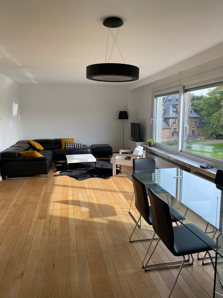 *Gemeubelde uiters lichtrijk en zonnig hoekappartement op toplocatie vlak over H  Mooi lichtrijk gemeubeld appartement te Antwerpen Entire rental unit vacation rental 52730244