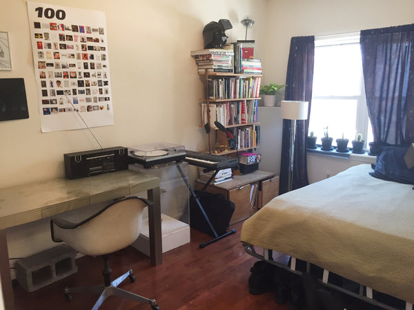 1 Bedroom and 1 private bathroom in Bushwick for rent on top floor of two story  New York, NY Rental unit in Brooklyn · 1 bedroom · 1 bed · 1 private bath Private room in rental unit vacation rental 22206345