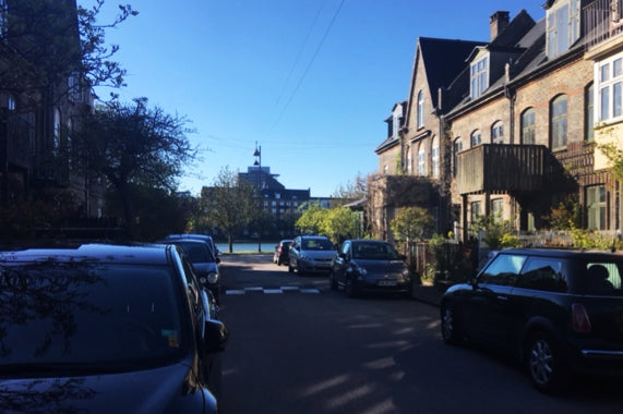 Beautifull old townhouse in 4 stories, by the lakes in central Copenhagen.  Only Holte, Denmark Romantic whole townhouse/Helt kartoffelrækkehus Entire townhouse vacation rental 19126979