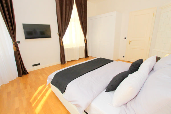 Luxury apartments Krocínova se nachází v novorenesačním nárožním domě na Starém  Prague, Czechia Luxury Apartments Krocínova - apartment 2 Entire rental unit vacation rental 39696617