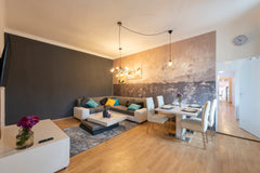 Charming, newly renovated apartment in a traditional old Viennese residential bu Vienna, Austria Modern Family & Friends "Danube" Flat Entire rental unit vacation rental 43938396