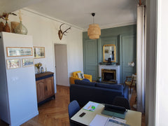Profitez d'un logement élégant et central, à deux pas du métro Saxe gambetta (li Sainte-Foy-lès-Lyon, France Lyon :appartement de charme Entire rental unit vacation rental 53003054