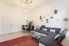 Gemütliche, ruhige, voll eingerichtet, mit 3 separaten Zimmer:<br />* Wohnzimmer  Gemütliche, zentrale 3 Zimmer Stadtwohnung Entire rental unit vacation rental 41663878