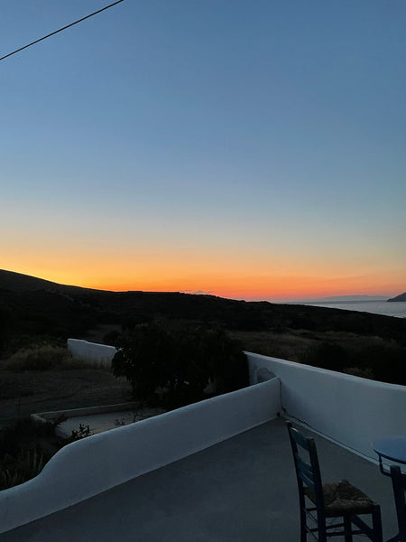 La maison était à l'origine une bergerie de pierre. Située sur l'ile de MILOS, j Saint-Brevin-les-Pins, France Cycladique vue panoramique + chambre belle-étoile Cycladic home vacation rental 39960488