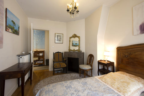 Beautiful One bedroom elegant in the renowned 7 ème arrondissement<br />ideal fo Paris, France BEAUTIFUL AND ELEGANT FLAT IN CHIC DISTRICT! Entire rental unit vacation rental 21704319