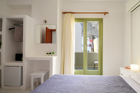 <b>The space</b><br />Welcome to your single room stay in Santorini!  <br /> <br Kamari, Greece Single room by the Kamari beach Entire serviced apartment vacation rental 1839070