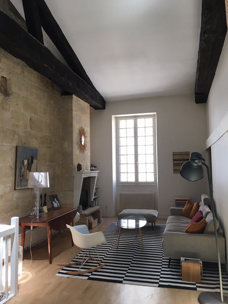 Maison en plein cœur des Chartrons - Rue Notre Dame, quartier typique de bordeau Bordeaux, France Maison esprit loft au cœur des Chartrons Entire home vacation rental 26862421