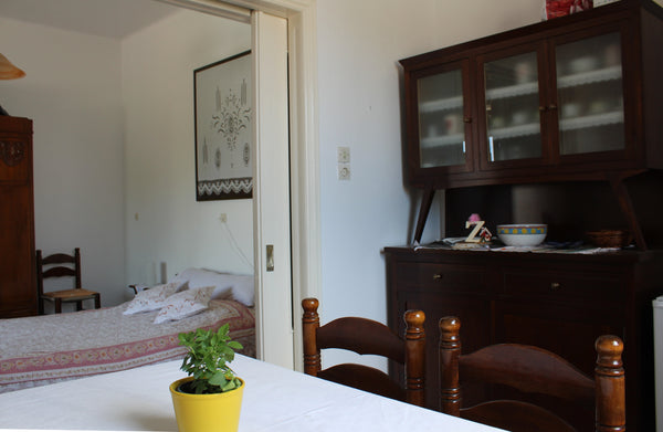 Two-roomed residence.In the first room there is a double bed and a wardrobe.In t  Vasilikos Cycladic home vacation rental 35721183