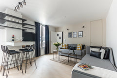 Walking distance from the Arc de Triomphe and the Champs-Elysees, the brand new  Paris, France Deluxe Apartment near Champs-Élysées 401 Entire rental unit vacation rental 23896751