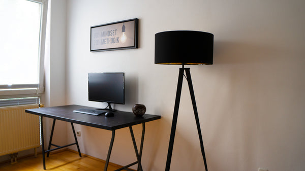 The apartment is located in the heart of Vienna. To 