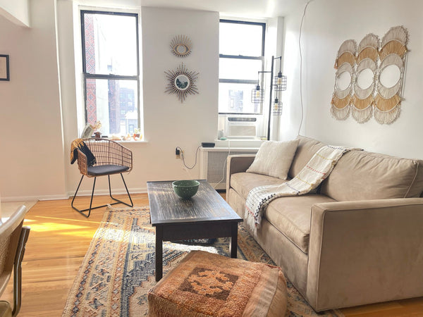 Sunny bedroom with desk in a two bedroom apartment<br /><br />Renting out my ext New York, NY Rental unit in Brooklyn · 2 bedrooms · 1 bed · 1 shared bath Private room in rental unit vacation rental 697076566224009161