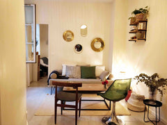 A 2 pas de la place de la République et du canal St Martin (5 min),  joli 2 pièc Paris, France Joli 2 pièces proche République et canal St Martin Entire rental unit vacation rental 28849772