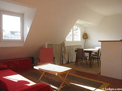 Dans un quartier très commerçant et vivant, à 2min du métro, au calme sur grande Paris, France 2p calme et soleil métro Commerce Entire rental unit vacation rental 2486568