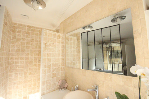 Appartement parisien très calme au coeur d'un quartier animé avec des très bons  Paris, France Really Calm & Next to Montmartre = Batignolles ! Entire rental unit vacation rental 18461526