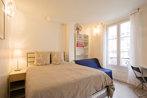 Furnished rental  BAIL MOBILITE   <br />(lease of 1 month to 10 months)  Tenant  Paris, France Studio 10 Montmartre Entire rental unit vacation rental 10588