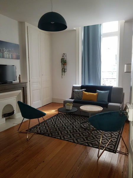 Vivez comme chez vous dans cet appartement calme situé dans une cour privative à  Le couvent Saint Vincent Entire rental unit vacation rental 52017856