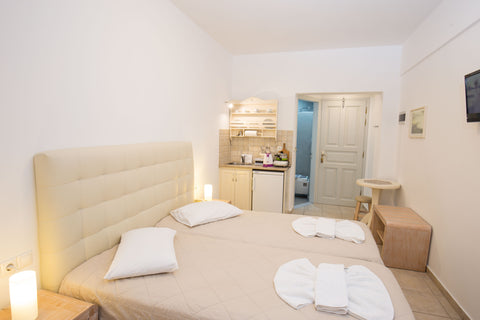 All of Erato rooms have a bathroom with a shower and hairdryer, air conditioning Greece Erato*doubleroom* Private room vacation rental 13285684