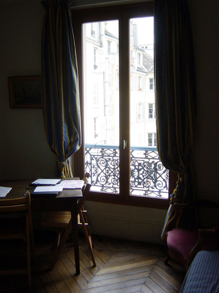 <b>The space</b><br />Live like a Parisian in this sweet, yet petite apartment i Washington, DC Quiet Charm at Jardin des Plantes Entire rental unit vacation rental 1050450