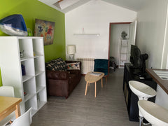 Maison de 30m2 à 10min à pied du centre de Pessac. Accès à Bordeaux centre par l  Joli T2 à Pessac Centre Entire home vacation rental 17675604