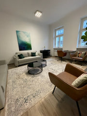 Die Wohnung liegt in der Nähe des Stadtzentrums von Wien. Eine U-Bahnstation ist Brunn am Gebirge, Austria Vienna Appartement - classic and modern Entire condo vacation rental 50316605