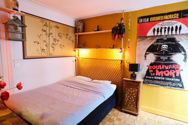 Colorful, 258 sq. ft. apartment, located on the 2nd floor, overlooking a very qu Paris, France Small, bohemian apartment in Montmartre. Entire rental unit vacation rental 11179290