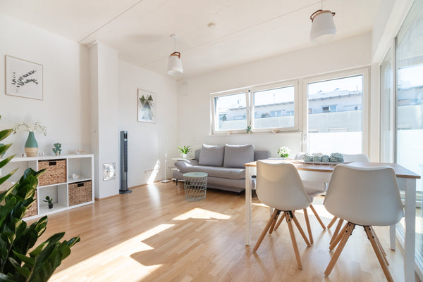 Zentral aber dennoch ruhig gelegen liegt diese neu renovierte Dachgeschoß Wohnun  Helles, neues DG Apartment mit Blick zum Donauturm Entire rental unit vacation rental 45102669