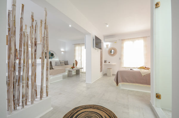 Hotel Poseidon is located in the heart of Naxos town, just 80 meters away from t Naxos, Greece Executive Suite in the center, 80 m from the beach Room in hotel vacation rental 41819054
