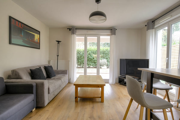 Superb apartment with terrace and communal pool, in the 7th district of Lyon. Sl Lyon, France Beautiful apartment with terrace - Lyon Entire rental unit vacation rental 39044604