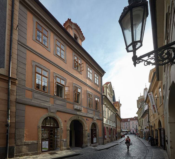 Lovely apartment in UNESCO heritage baroque building in historic city centre - L Prague, Czechia QB - Queen Bee house -  Katharina apt Entire rental unit vacation rental 6219087