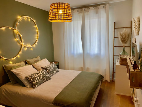 Bel appartement type T4 récemment rénové.<br />Vue sur la Saône.<br />Proximité  Lyon, France Bel appartement quai Saône Private room in rental unit vacation rental 9475262