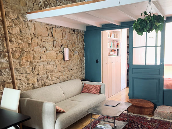 Cet ancien appartement rénové de type canut est au cœur du 7ème arrondissement,  Lyon, France Bel appartement atypique 7ème arrondissement Entire rental unit vacation rental 44223428