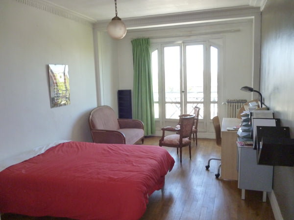 Two rooms with one bed each directly on the subway station, at 15 minutes from t  Two confortable rooms at my place. Private room in rental unit vacation rental 29004175