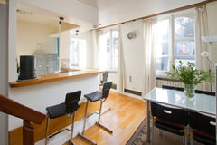 Perfectly located in the center of the Vieux Paris, this 538 sq ft-apartment wil Paris, France Elegant apartment - Montorgueil st. Entire rental unit vacation rental 2499124
