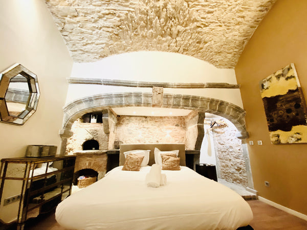 En plein cœur du du Vieux Lyon, centre historique de la ville, et à deux pas du  Lyon, France NID DOUILLET TRABOULE CŒUR DU VIEUX LYON Entire rental unit vacation rental 51566422