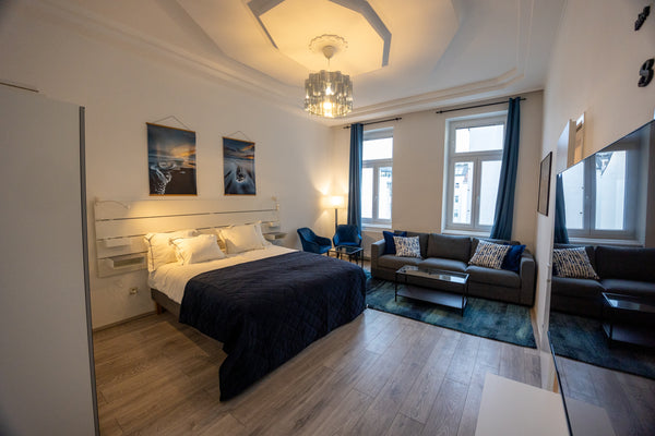 This brand new apartment is perfect for your family!<br />With it's charming dec  Royal Blue Deluxe Suite Entire condo vacation rental 693498168239152130