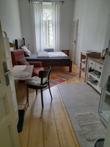 Enjoy the real atmosphere in a great area of Prague 10/2 (Vršovice/Vinohrady) wi Prague, Czechia Privacy, shower in newly refurbished room Private room in townhouse vacation rental 4605545