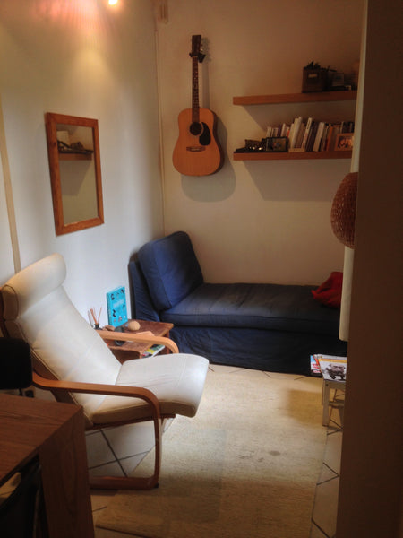 My cool and comfortable 325 sqf apartment overlooking a garden has a nice parisi Paris, France Cozy 1BD at the top of Menilmontant Entire rental unit vacation rental 4985425